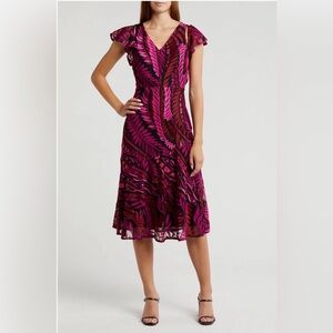 Sam Edelman Laurel Embroidered Leaf Vibrant Pink and Black Short Sleeve Dress